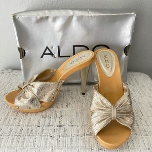 Gorgeous Gold Aldo Heels
